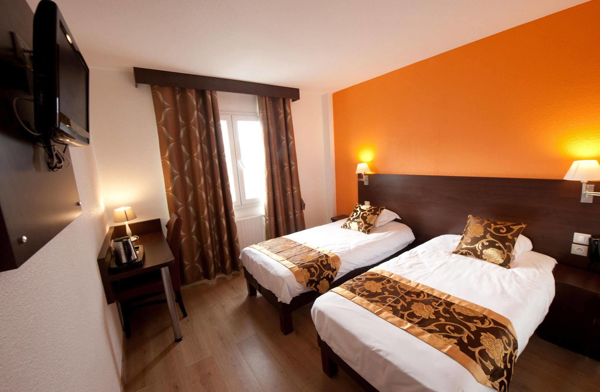 Milton Hotel Neuilly-Plaisance Exterior photo